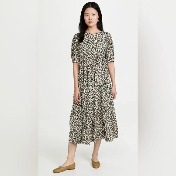 En Saison Dresses & Skirts - En Saison floral print Midi Dress